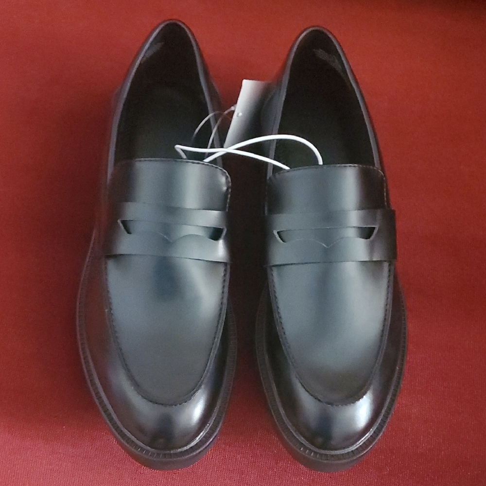 🔥Classic Black Loafers, H & M, Size 9